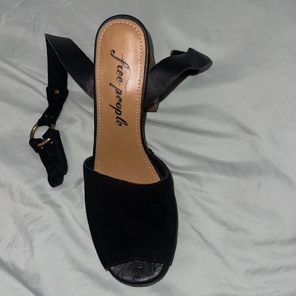 Free People Justine Platform Block Heel Sandal. - Picture 7 of 10